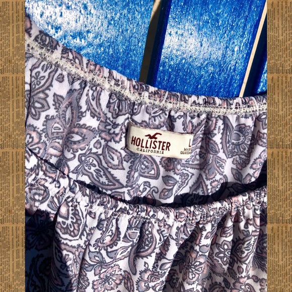 hollister floral off-the-shoulder blouse - Picture 2 of 4